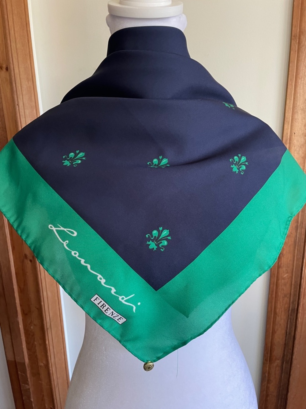 LEONARDI FIRENZE Signed Navy Teal Silk Vintage Fleur de Lis Scarf w/ Gold Charm